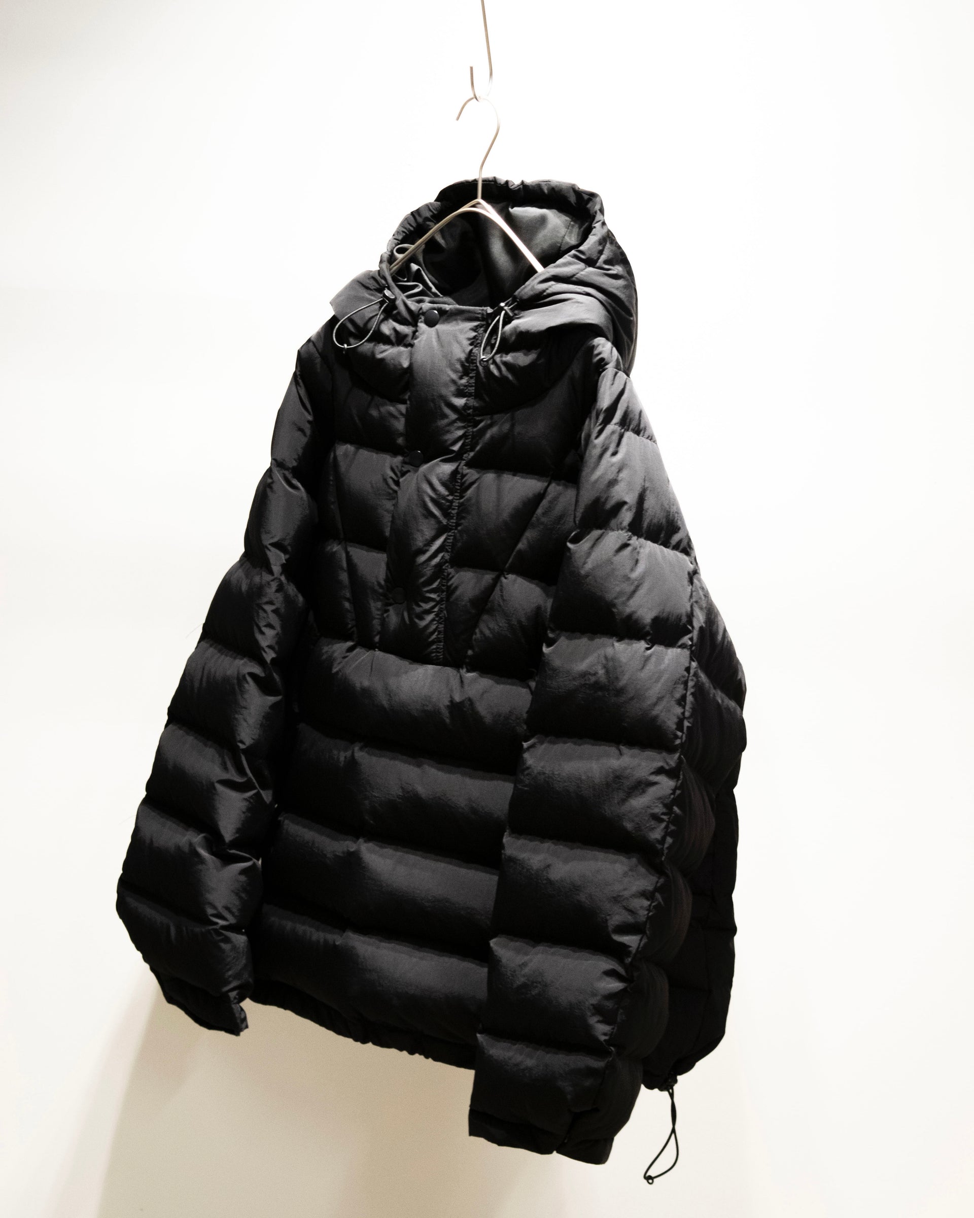 【WANNA FOUNDATION】 NYLON ANORAK DOWN JACKET - BLACK(11月上旬再入荷予定)