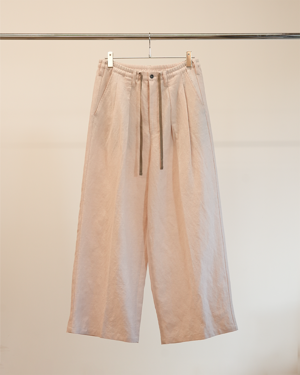 ANCELLM】W/L WIDE EASY TUCK SLACKS - PINK BEIGE ANCELLM】W/L WIDE EASY TUCK SLACKS - PINK BEIGE