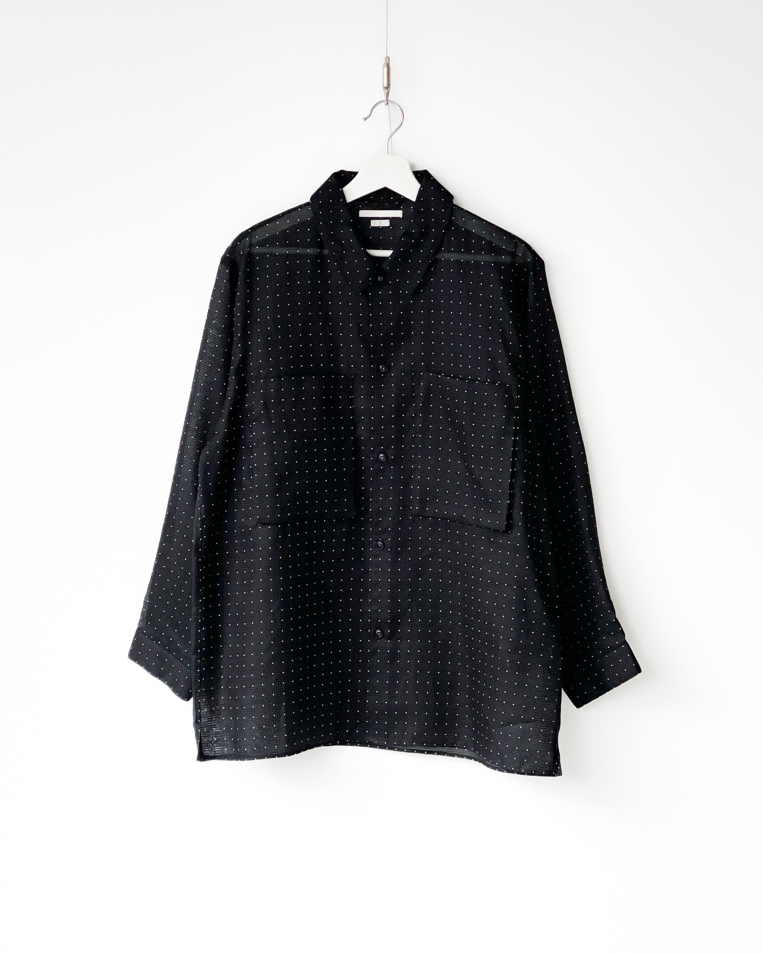 【blurhms】SQUARE DOT GUESS PKT SHIRT - BLACK