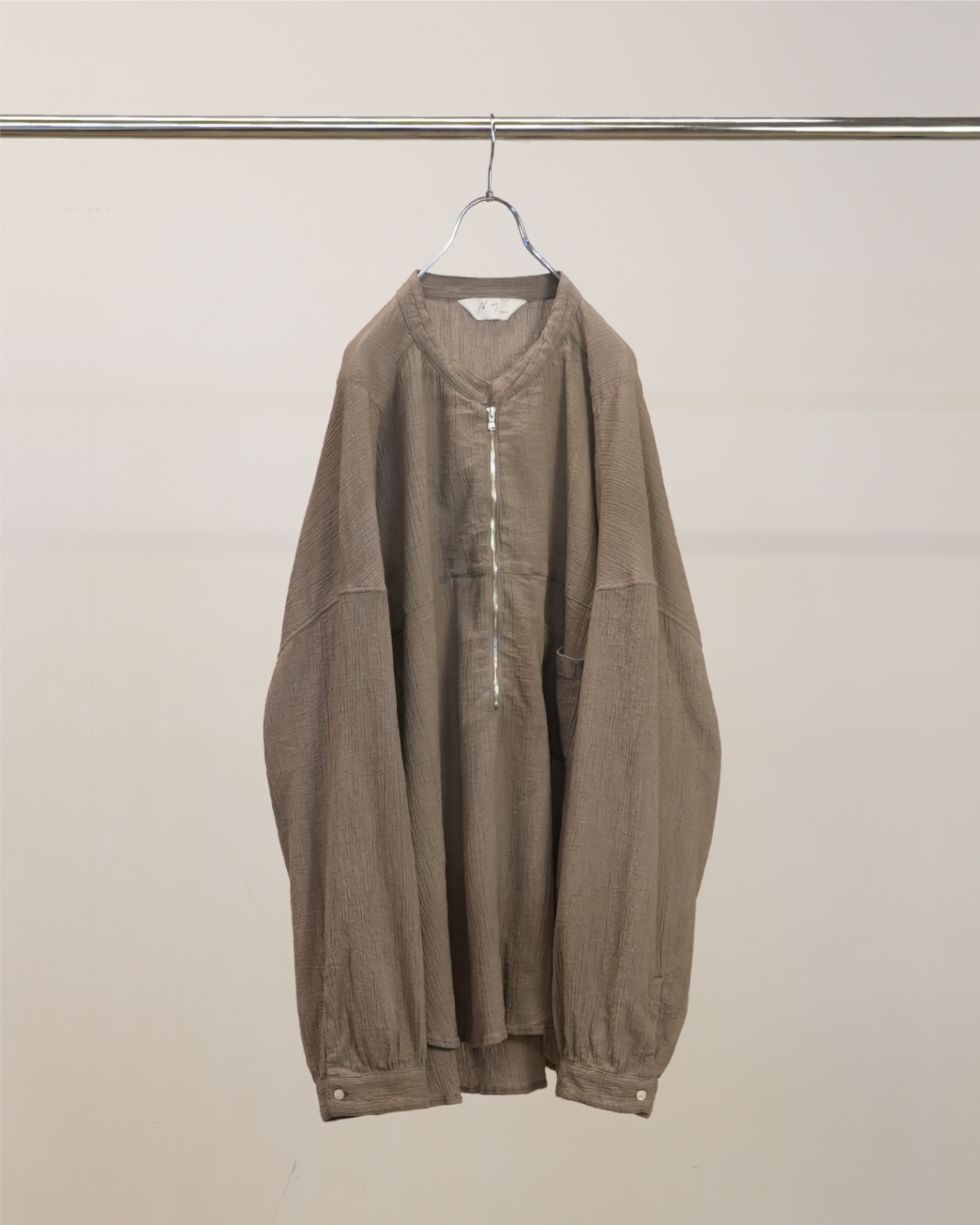 ANCELLM】CREPE HALF ZIP SHIRT - GREIGE