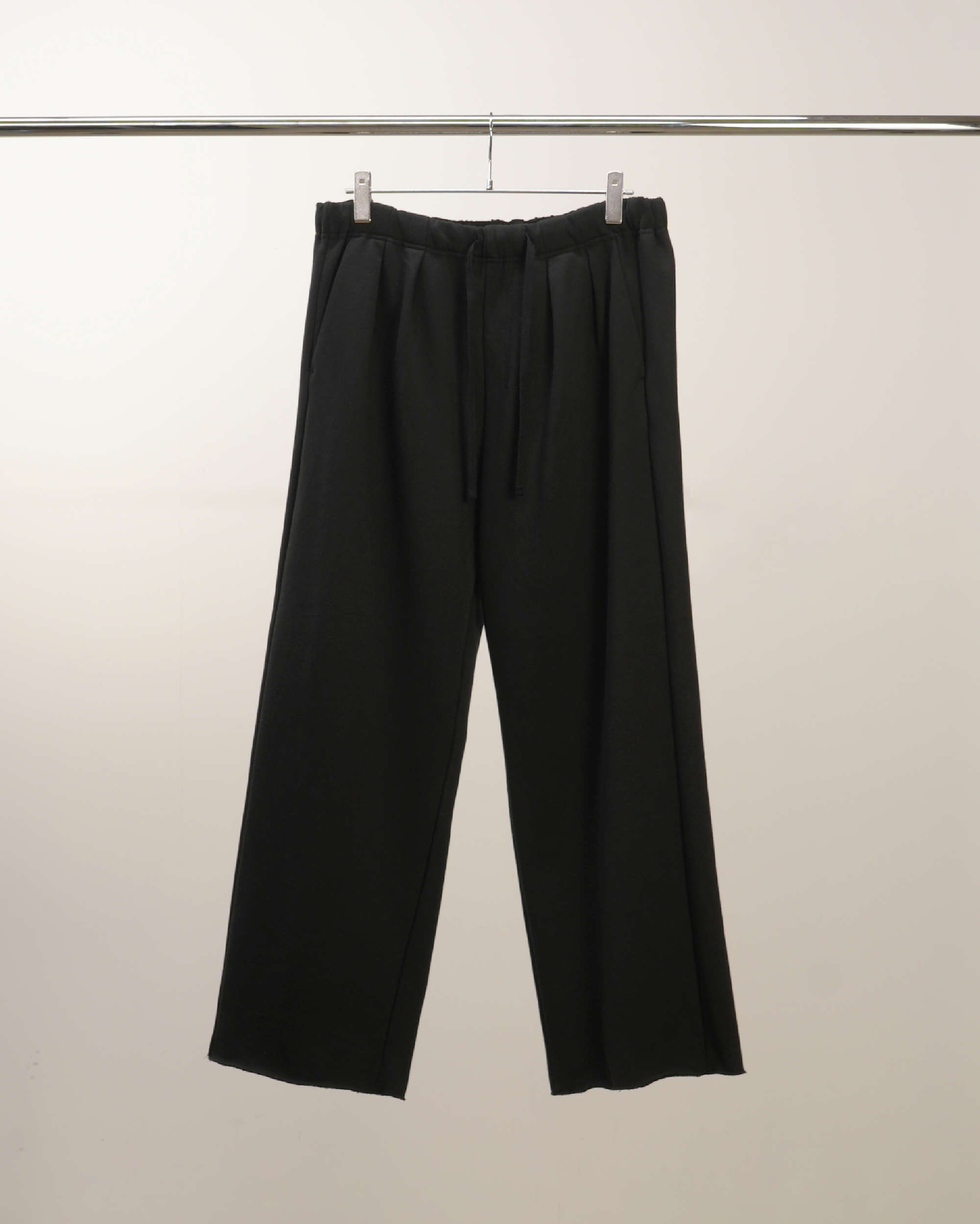ANCELLM】TUCK SWEAT PANTS - BLACK ANCELLM】TUCK SWEAT PANTS - BLACK