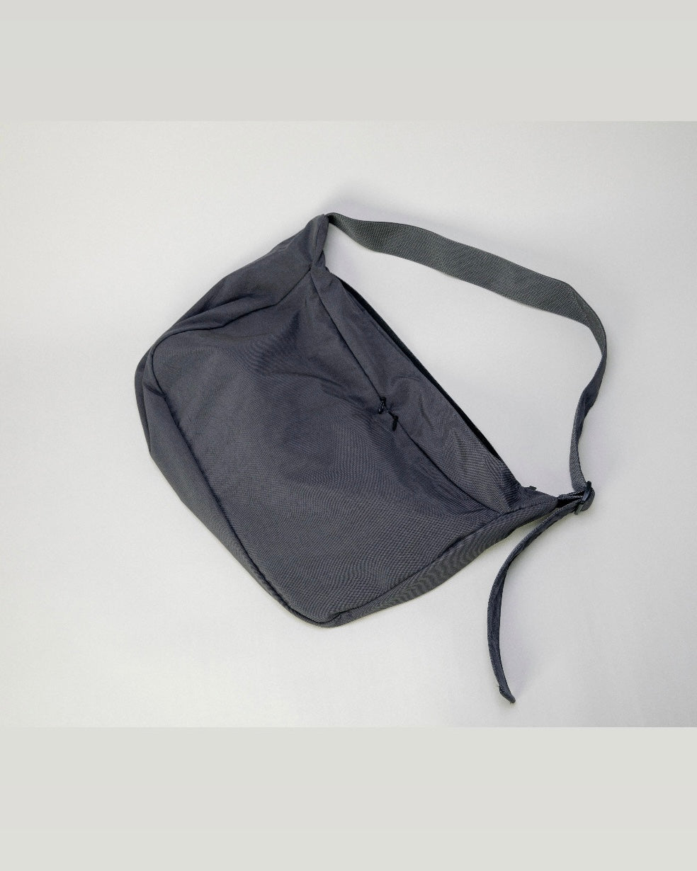 【ERA.】TAS STOMACH BAG - GREY