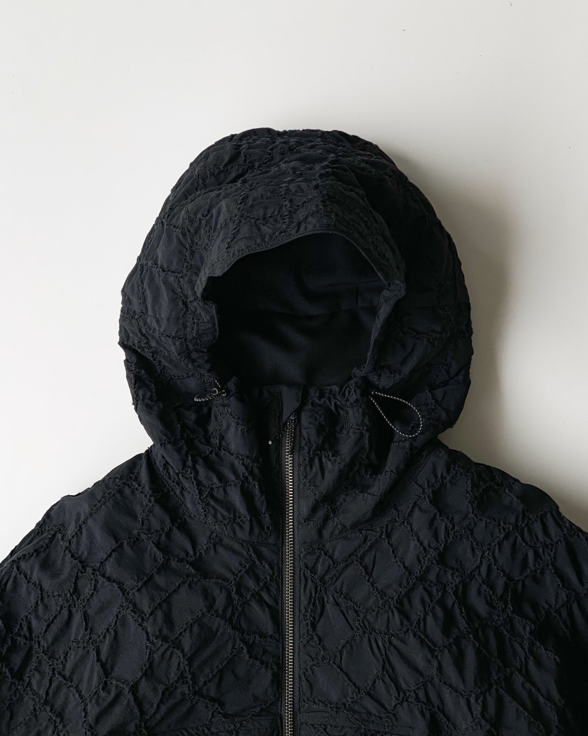 【PASTOR NOVA】EMB.CODE SHELL HOODIE - BLACK