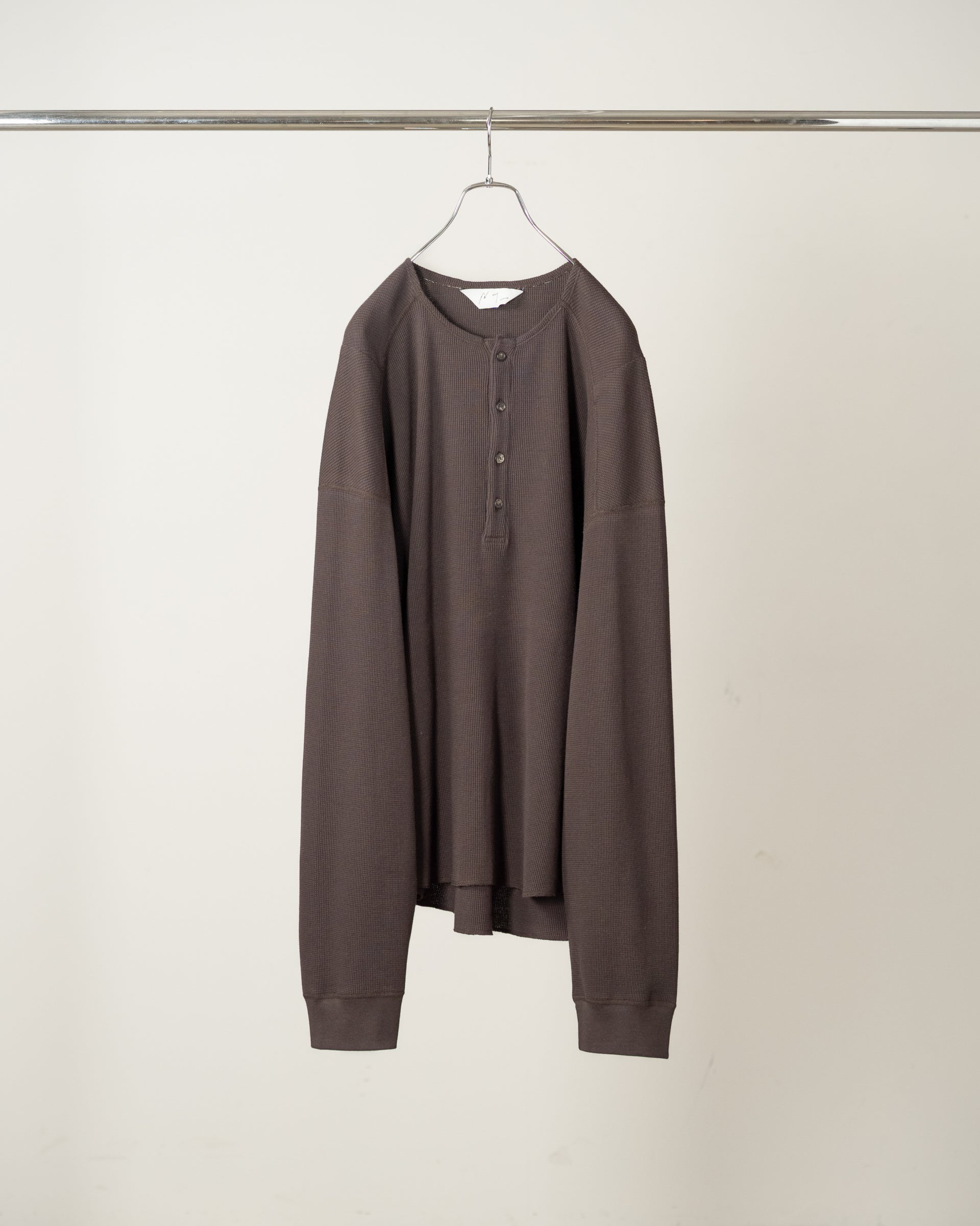 【ANCELLM】C/CA HENLEY LS T-SHIRT - D.BROWN