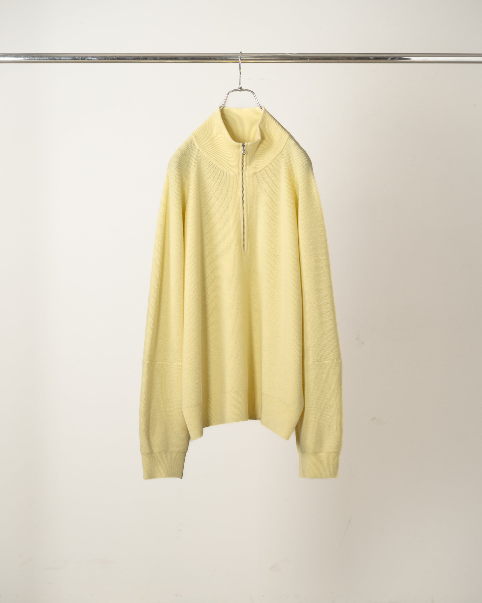【ANCELLM】120'S WOOL HALF ZIP KNIT - YELLOW