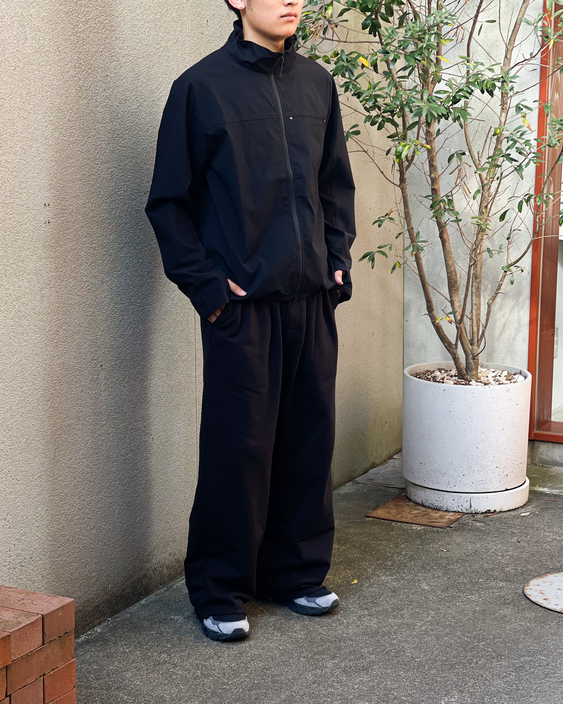 【PASTOR NOVA】FOLD ZIP SHIRT - BLACK