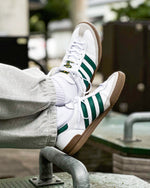 画像をギャラリービューアに読み込む, 【ADIDAS】JEANS - WHITE× COLLEGE GREEN
