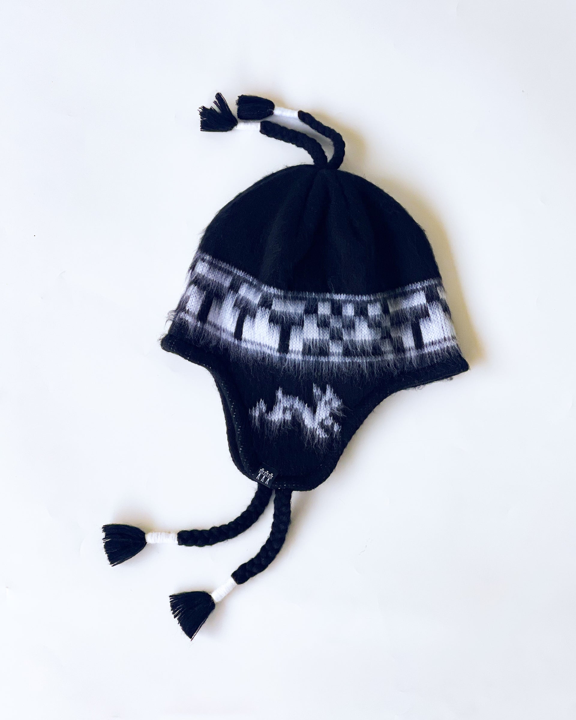 【THE TRILOGY TAPES】TTT SNOW BEANIE - BLACK/WHITE
