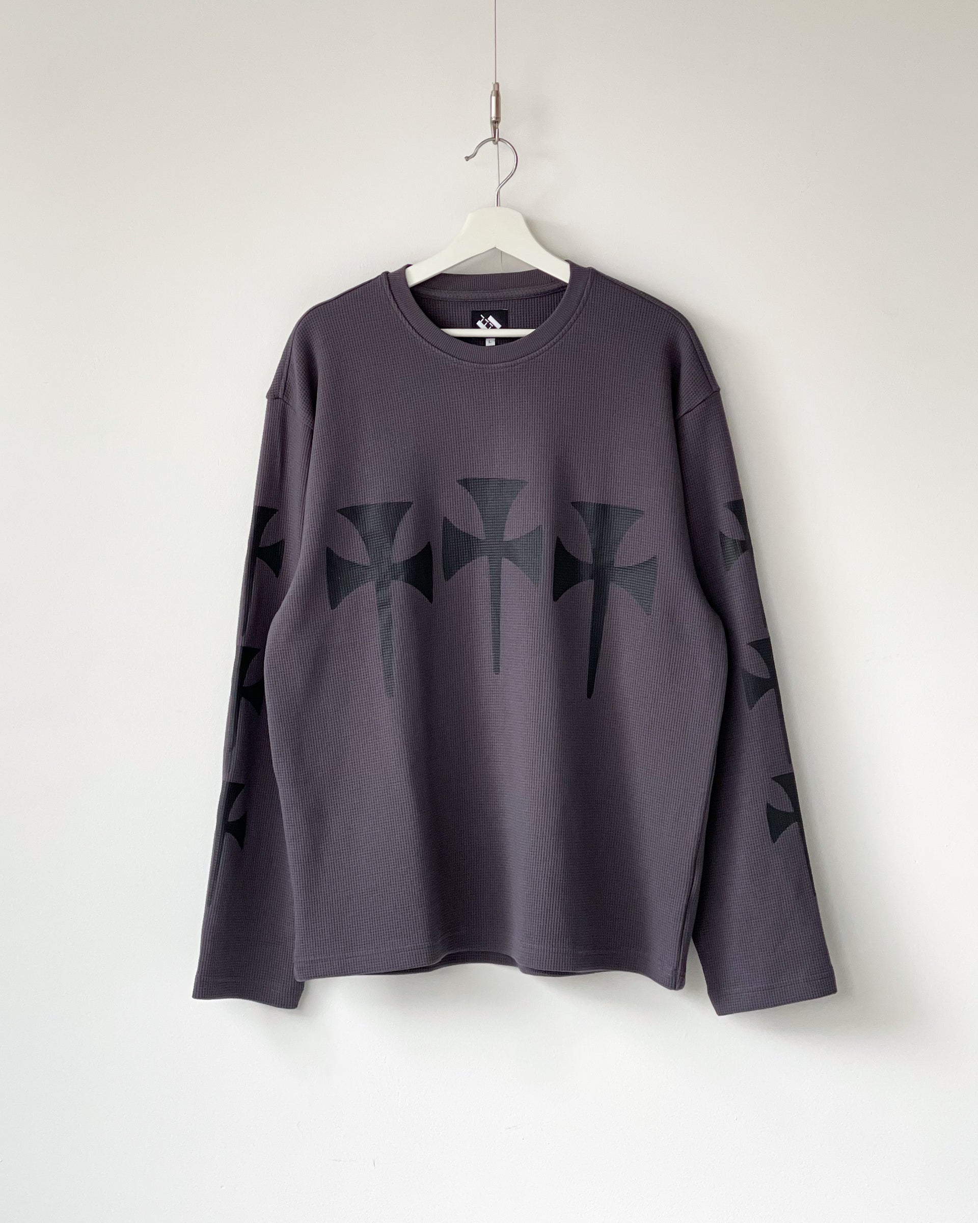 【THE TRILOGY TAPES】TTT THREE CROSS WAFFLE LONGSLEEVE - CHARCOAL/BLACK