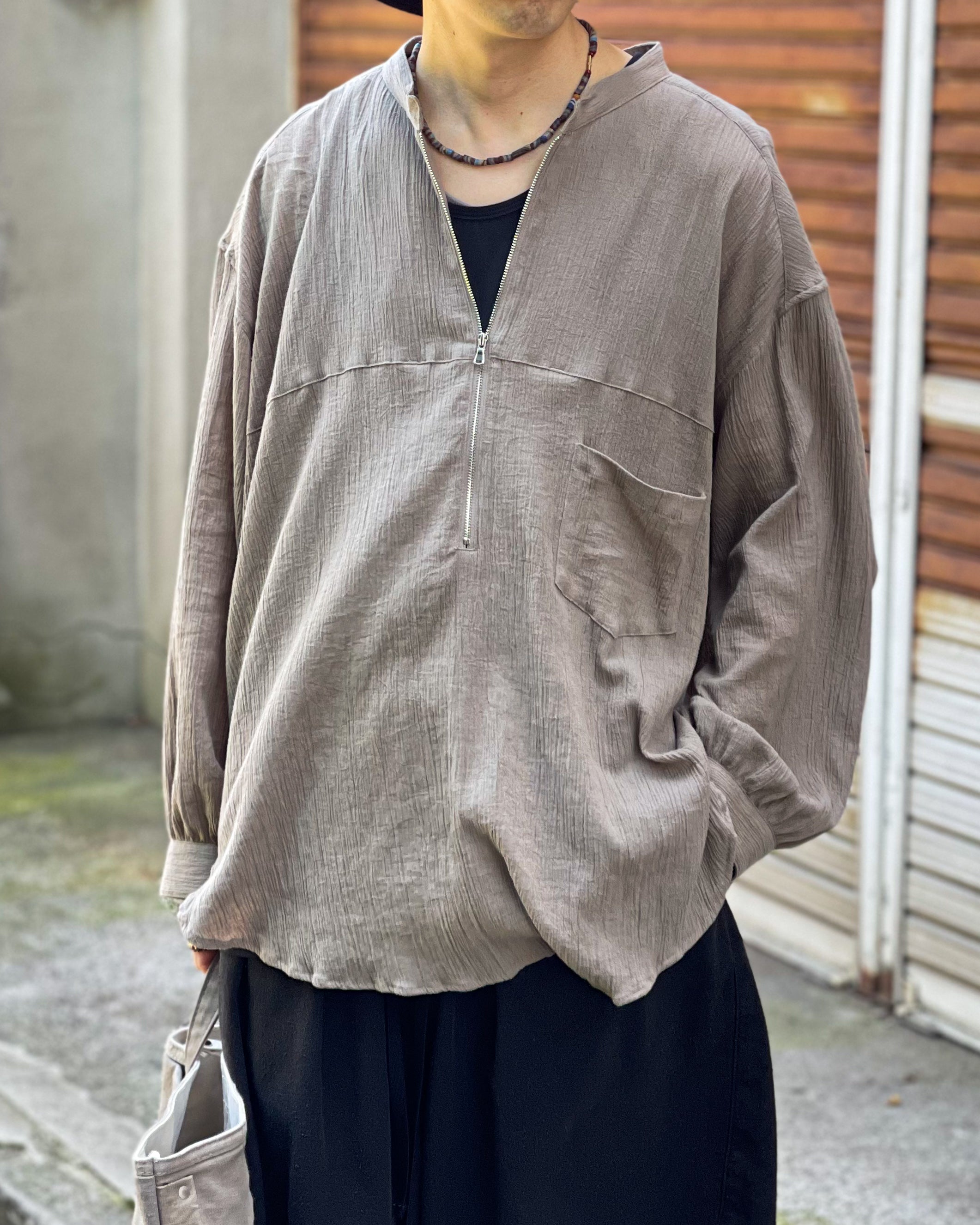 ANCELLM】CREPE HALF ZIP SHIRT - GREIGE