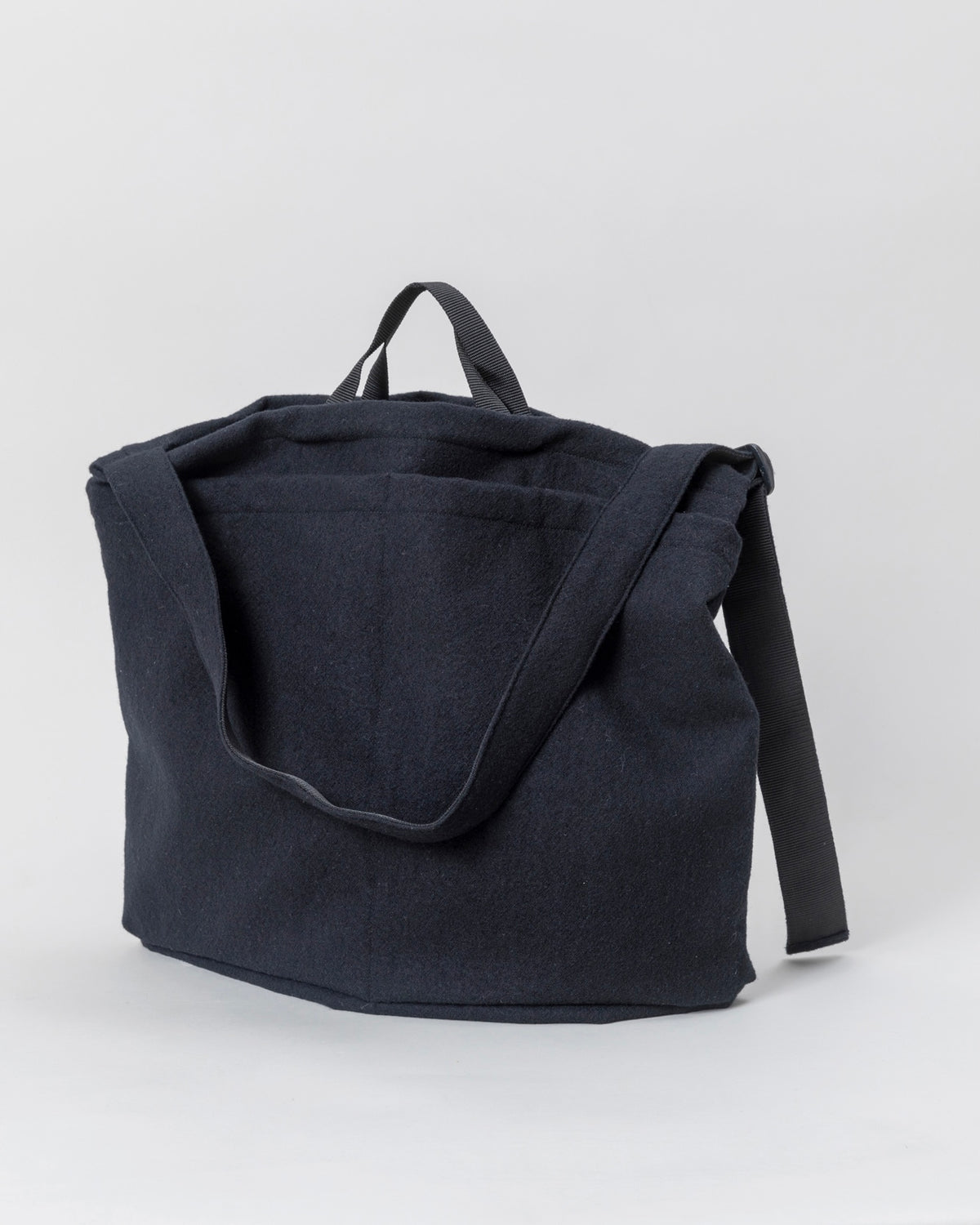 【ERA.】SHUKUJU WOOL US HELMET BAG - BLACK