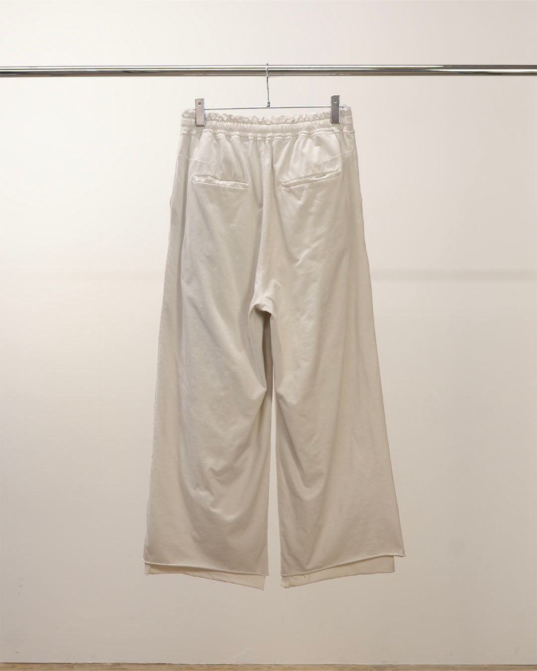 完売品 ancellm DRAPE WIDE EASY CUT SLACKS ANCELLM DRAPE WIDE EASY CUT SLACKS | MusterWerk