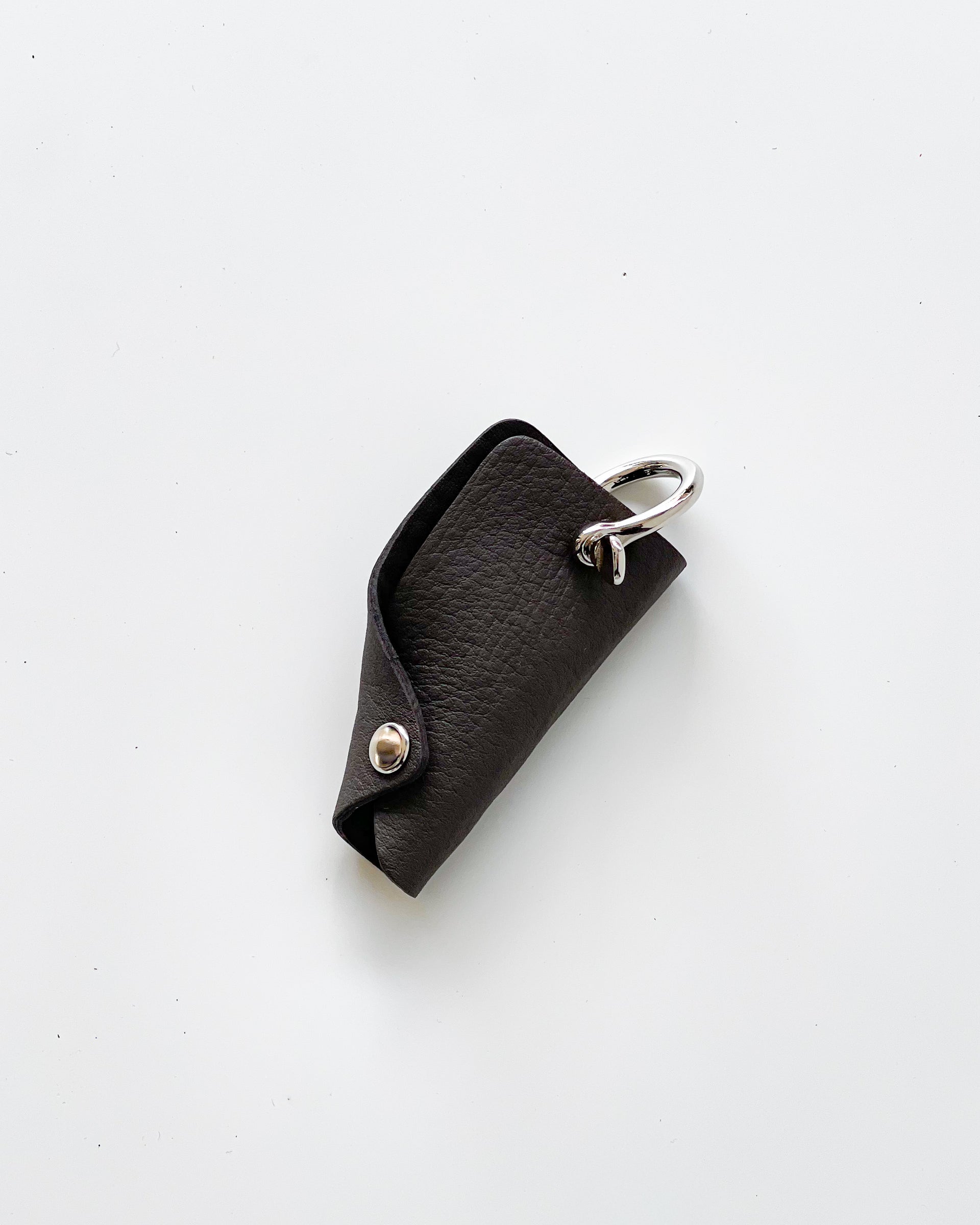 [ERA.]EO SHRINK SHACKLE KEY COVER 2 - CHOCOLATE