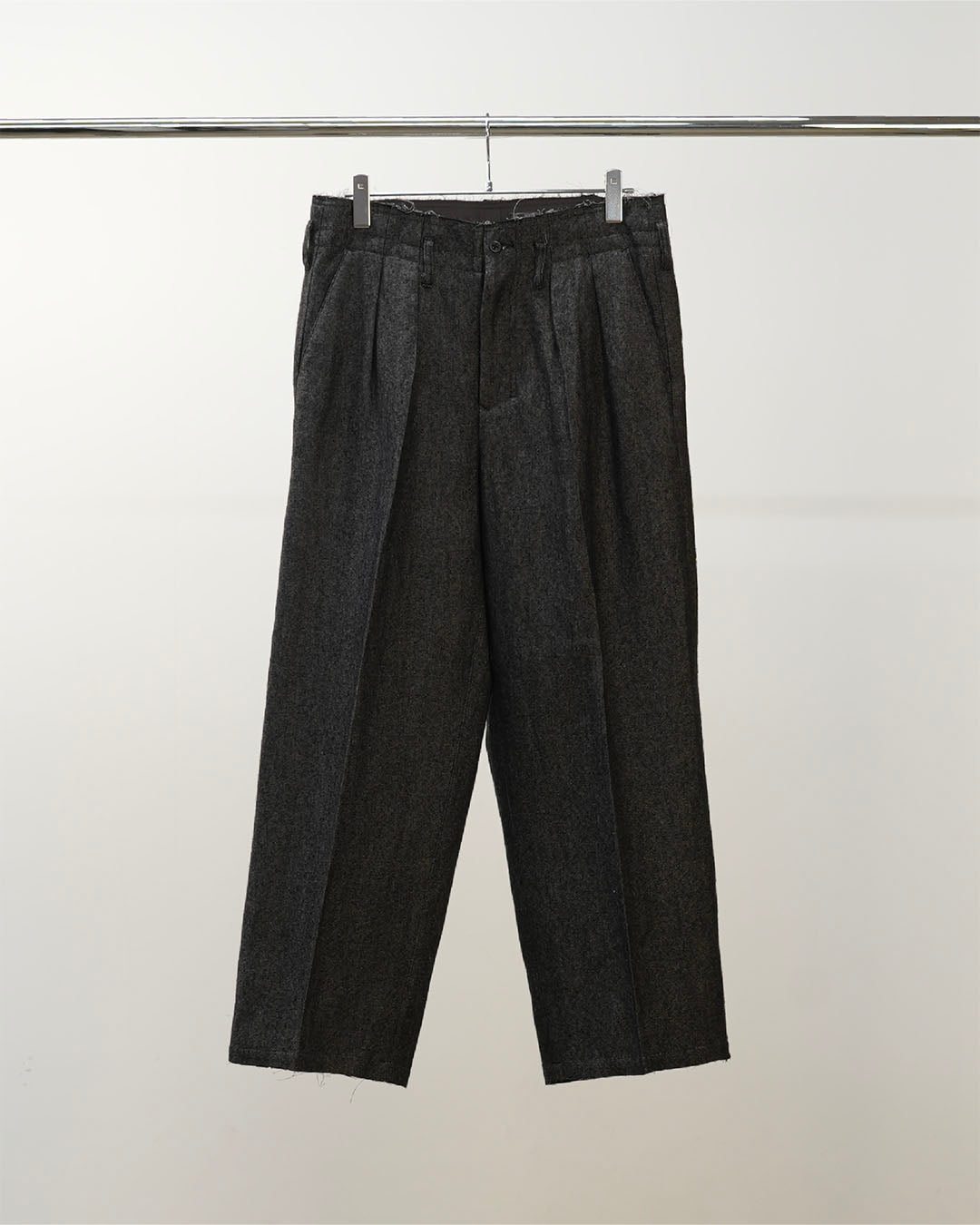 【ANCELLM】SHRINK WOOL WIDE SLACKS - BROWN