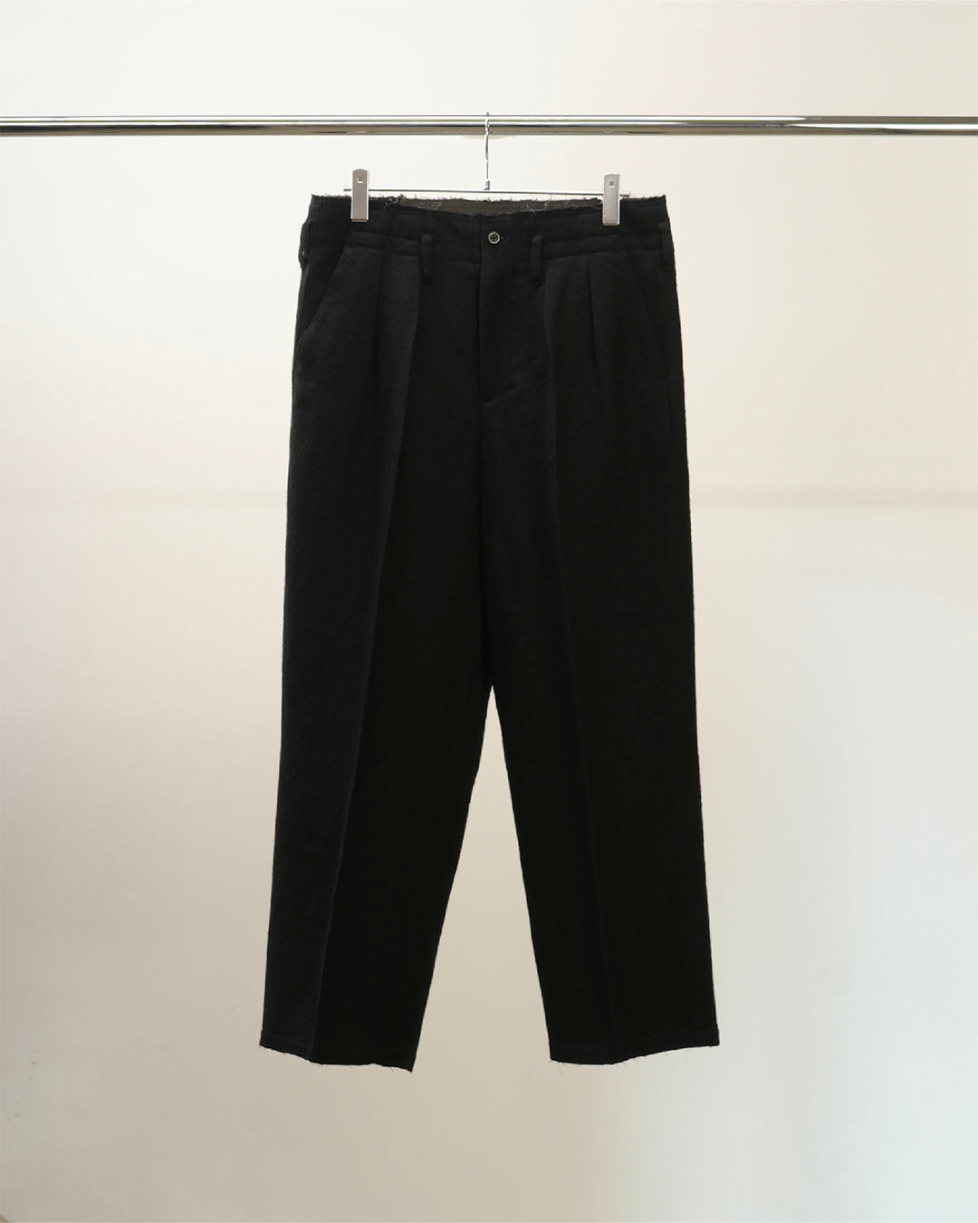 【ANCELLM】SHRINK WOOL WIDE SLACKS - BLACK