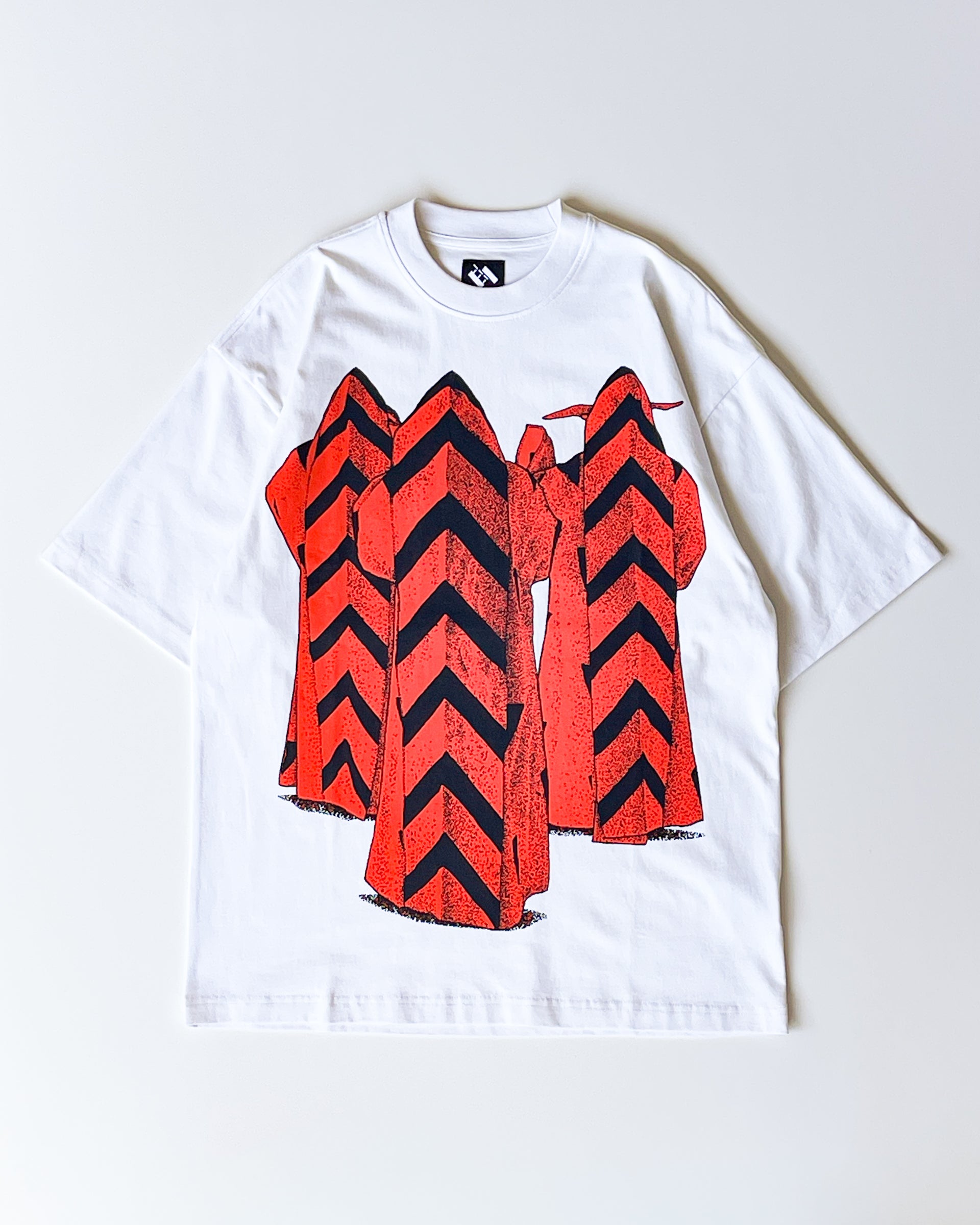 【THE TRILOGY TAPES】TTT CHEVRON BRETHREN T-SHIRT - WHITE