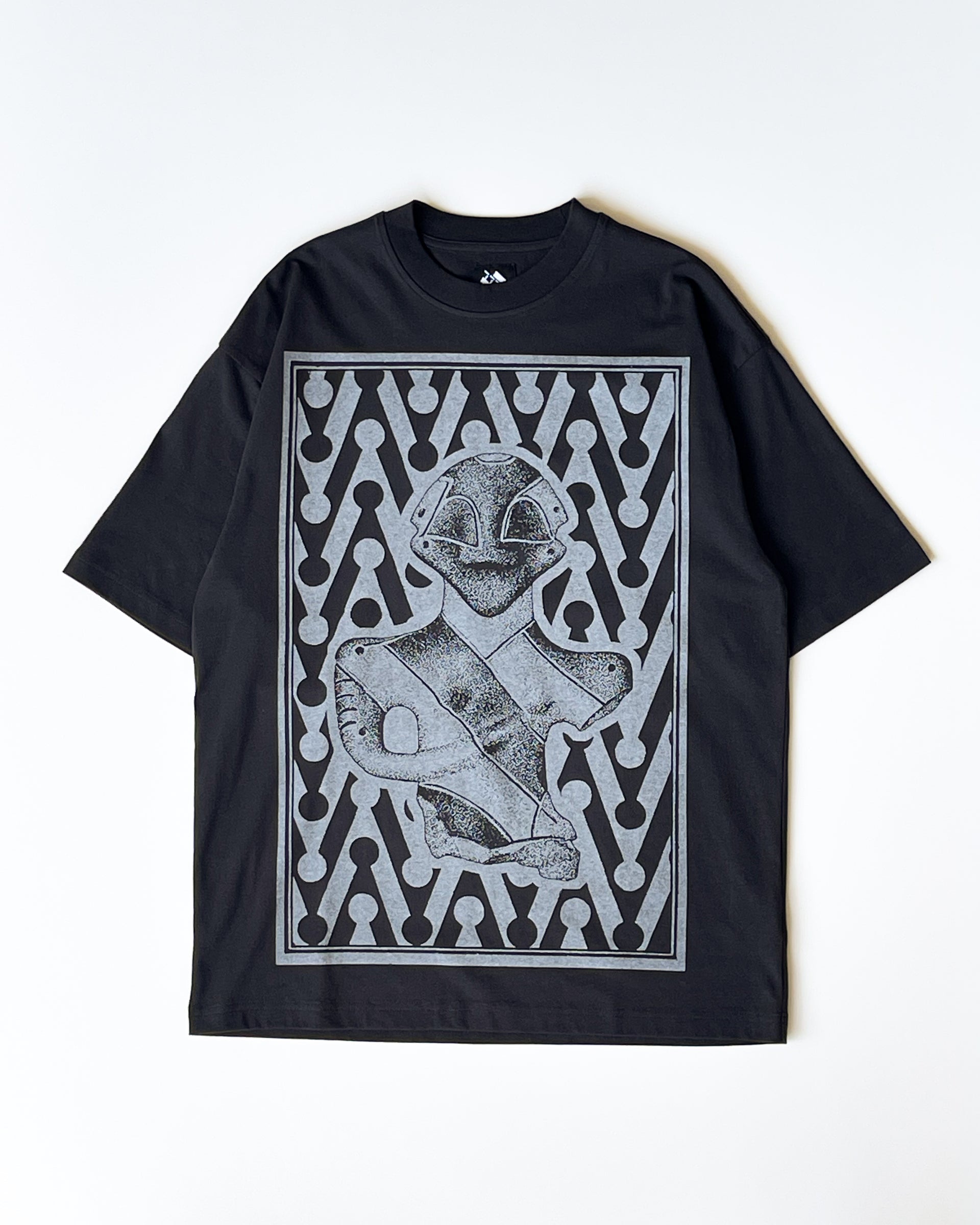 【THE TRILOGY TAPES】TTT COMBO CHEVRON T-SHIRT - BLACK