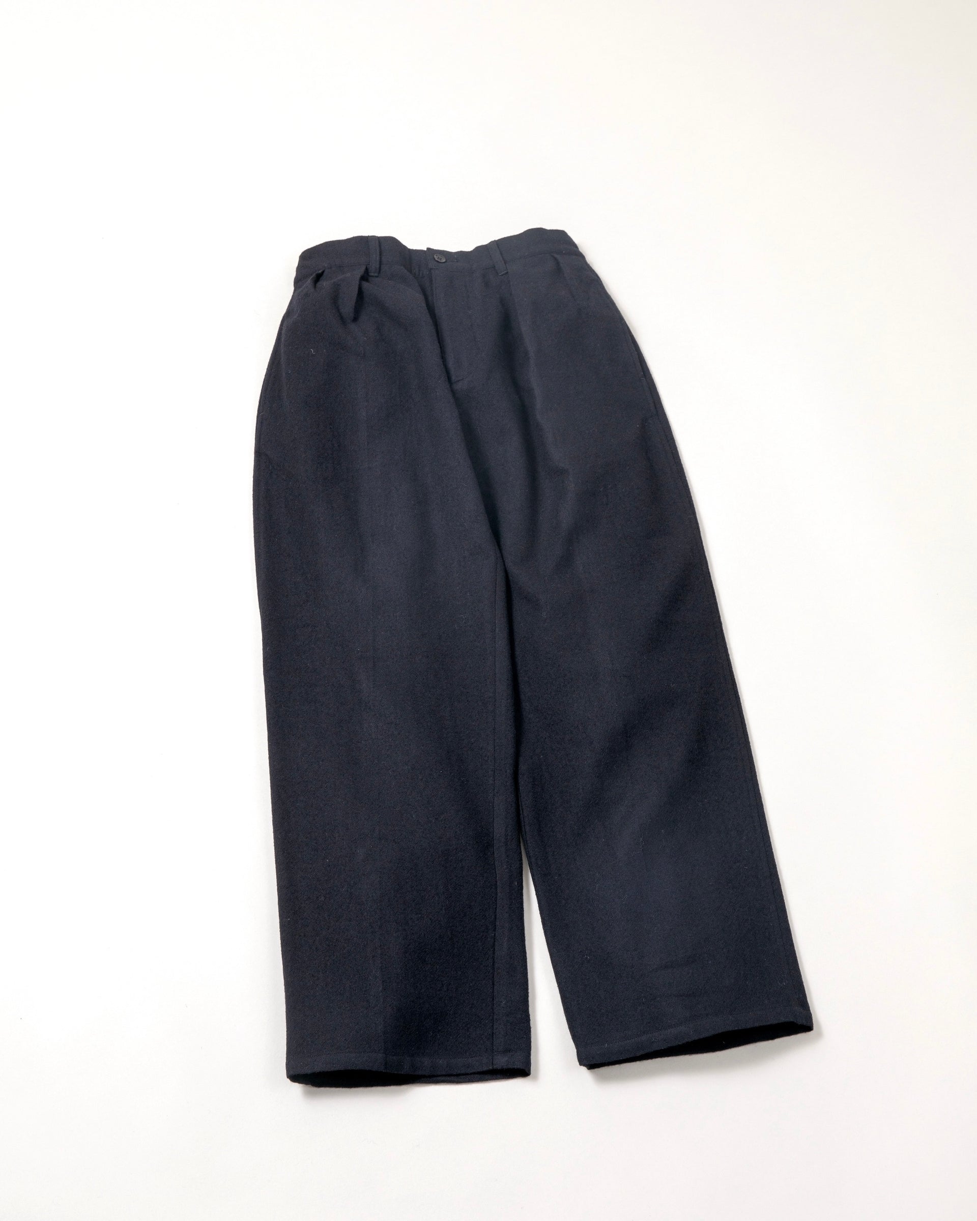 【ERA.】SHUKUJU WOOL CLASSIC PANTS - BLACK