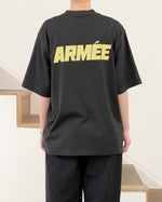 Load image into Gallery viewer, [blurhms ROOTSTOCK] ARMEE PRINT TEE WIDE - INK BLACK×YELLOW-REFLECTOR
