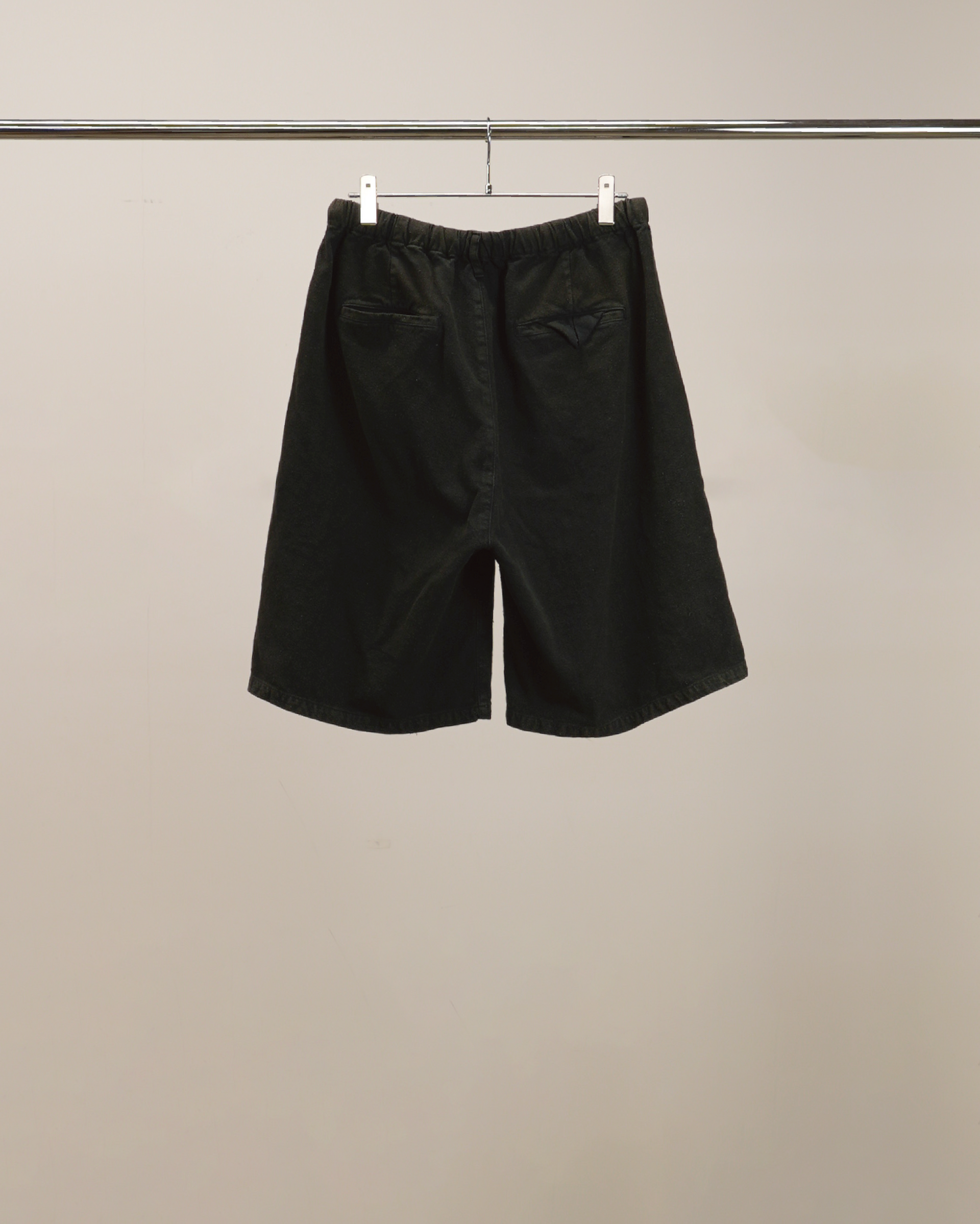 【ANCELLM】C/R DUCK SHORT PANTS - BLACK