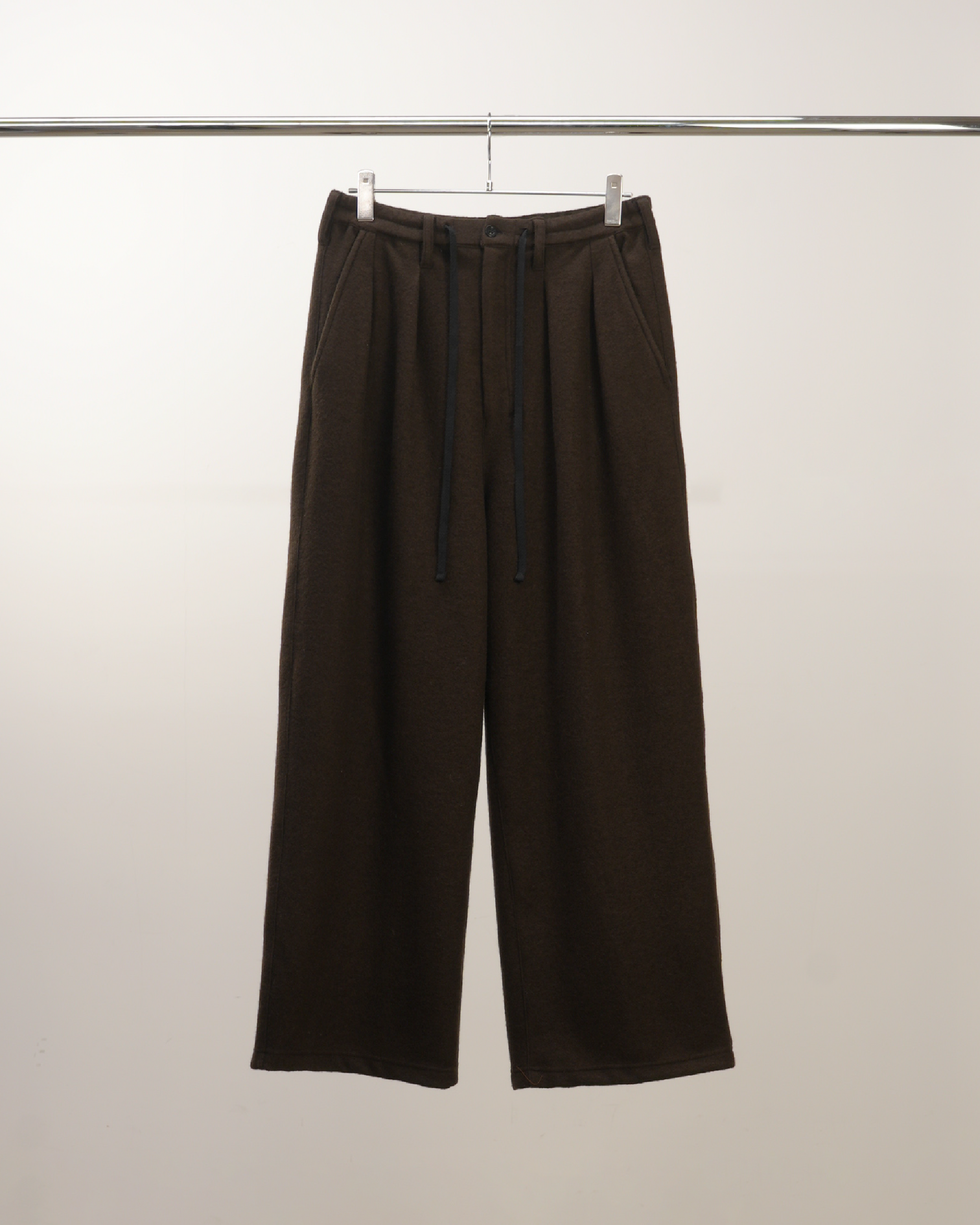 [ANCELLM] WOOL WIDE EASY TUCK SLACKS - D.BROWN
