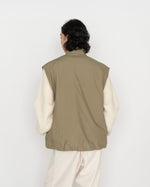 Load image into Gallery viewer, [NANAMICA] INSULATION VEST - KHAKI
