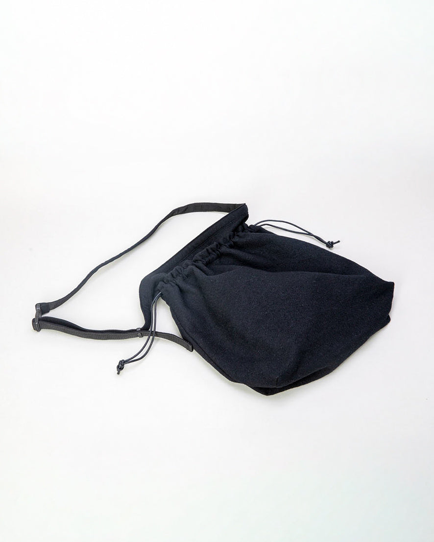 【ERA.】SHUKUJU WOOL BIG RED CROSS APRON BAG - BLACK