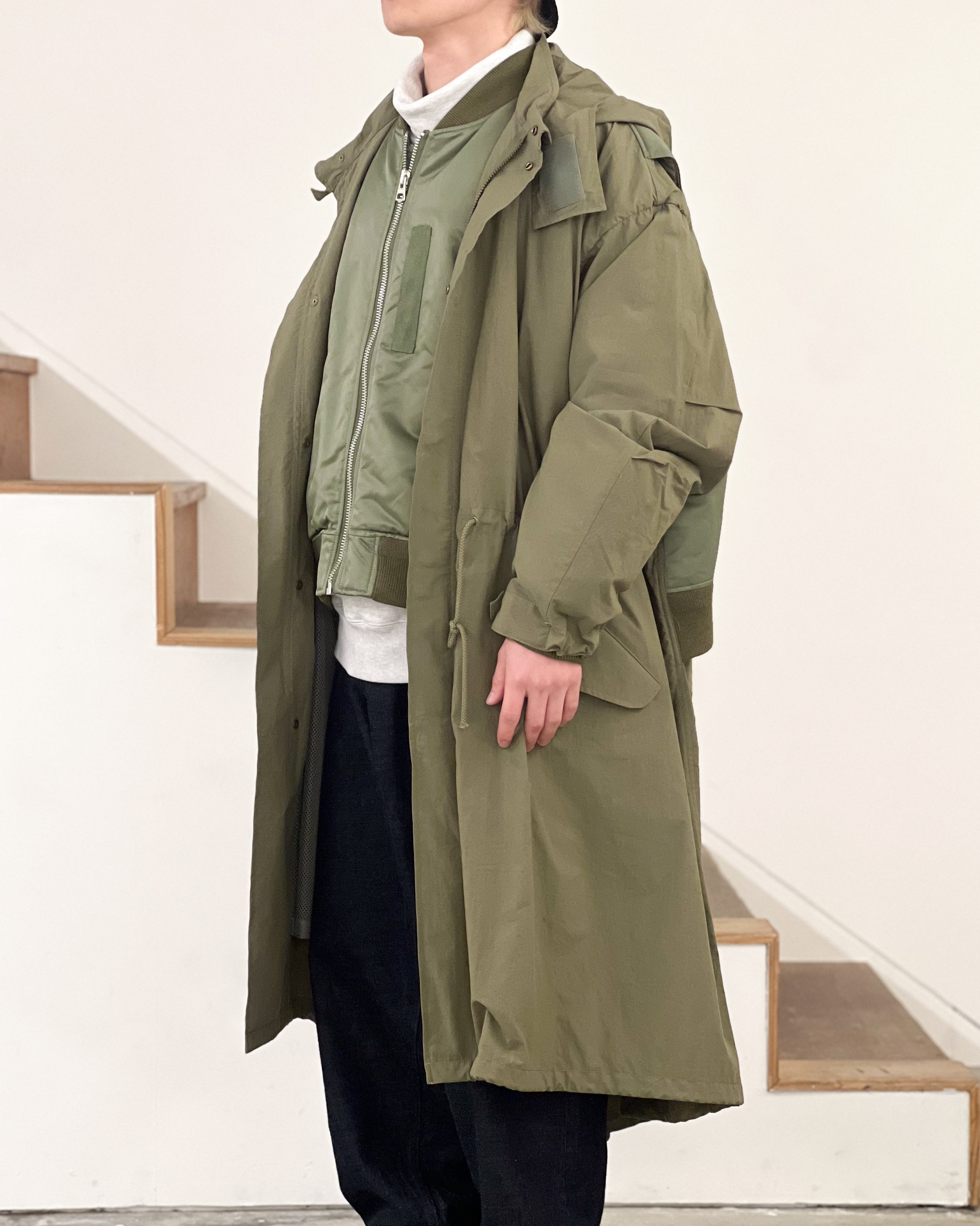 【SOFTHYPHEN】BACK TO FRONT MA-1 FIELD COAT - OLIVE