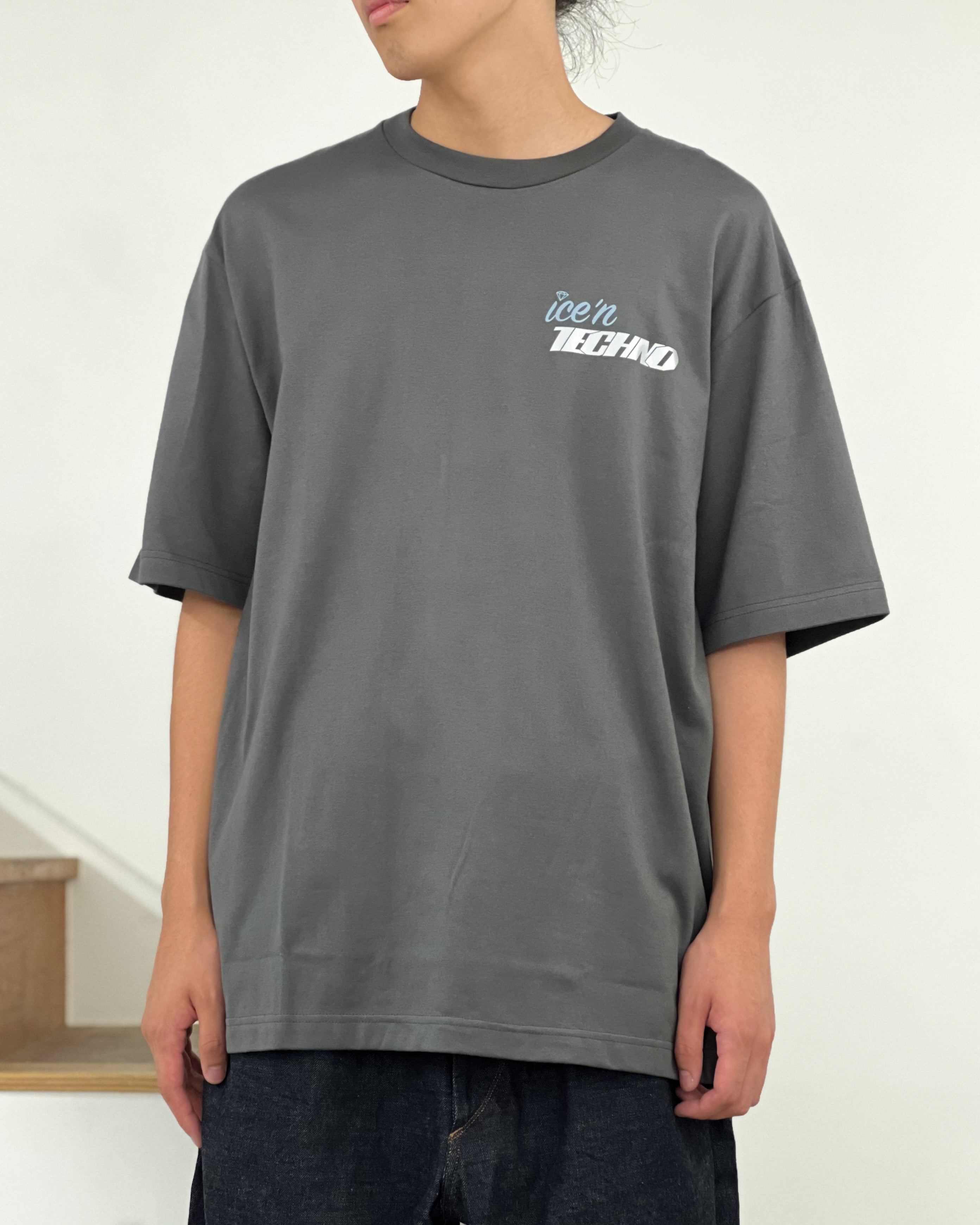 【ICE&TECHNO】ICEN TECHNO LOGO TEE - CHARCOAL