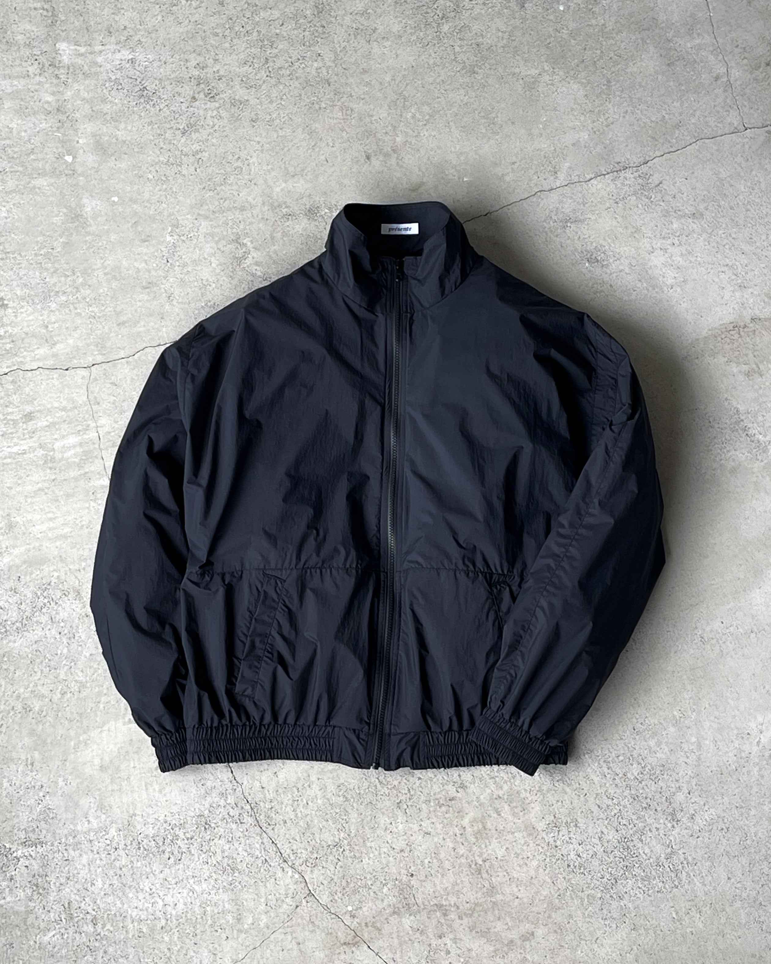 Présente】Présente VENTILATION NYLON TRACK JACKET - BLACKNAVY 