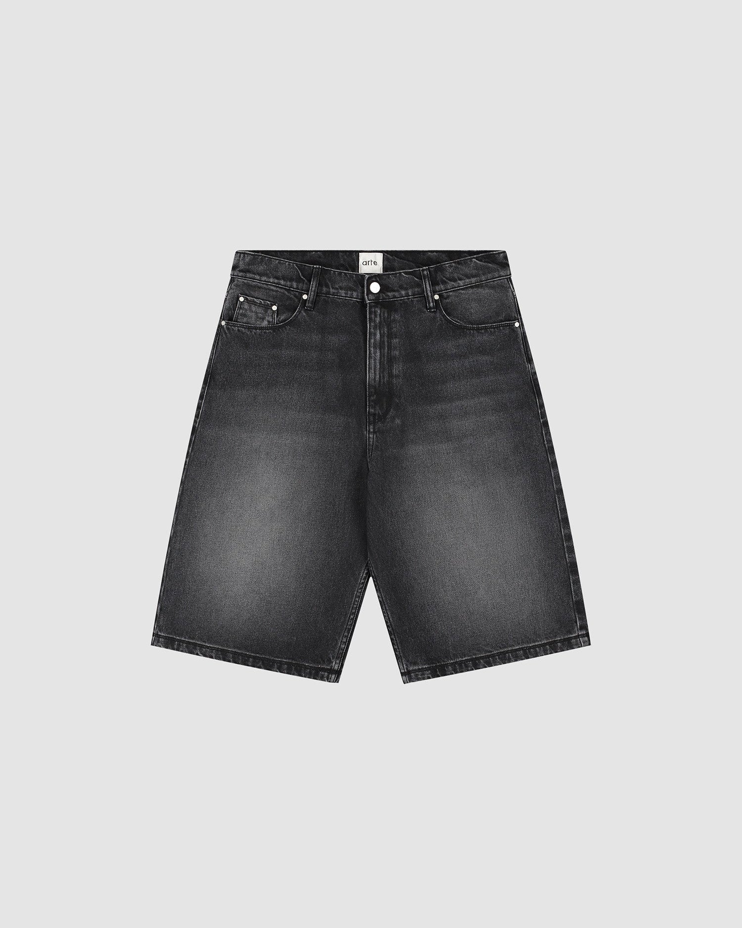 【ARTE ANTWERP】ROUND POCKET DENIM SHORT - FADE BLACK