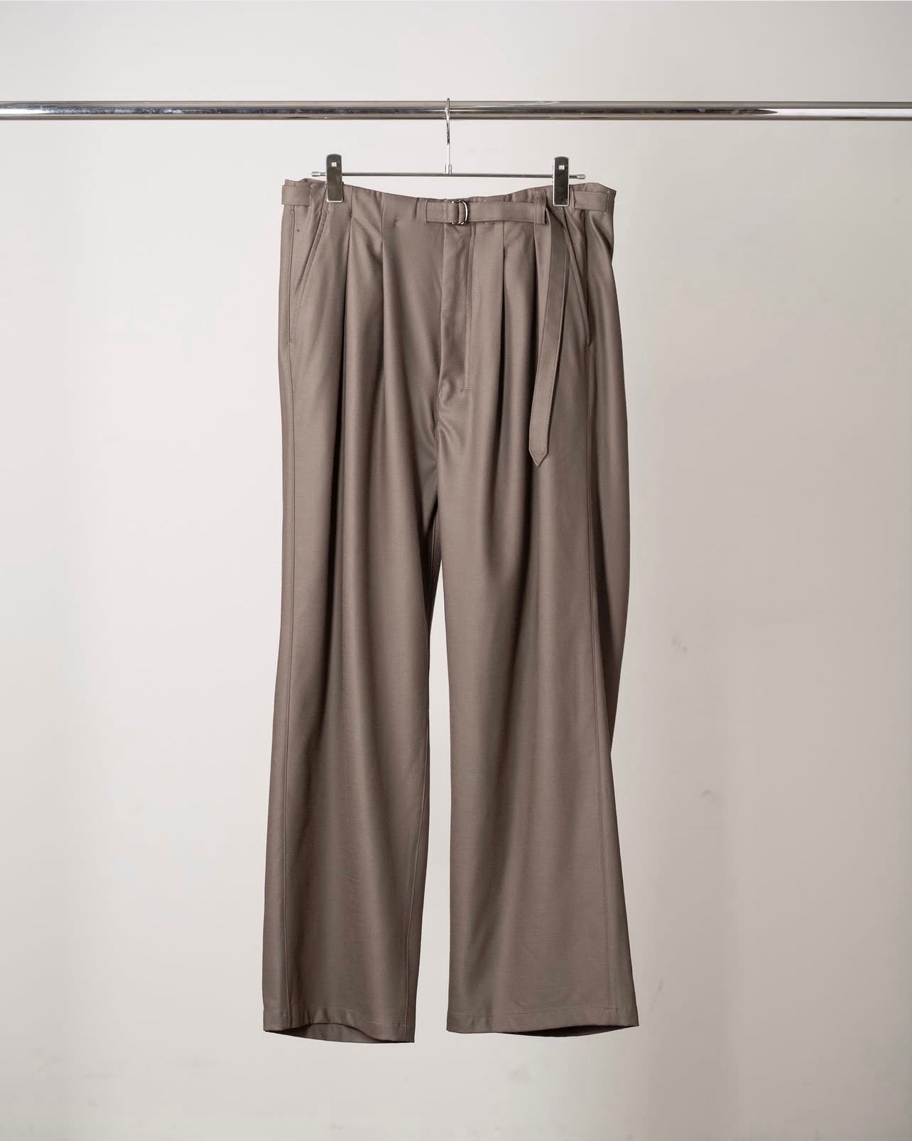 【ANCELLM】WOOL SATIN BELT-LESS SLACKS - CHARCOAL
