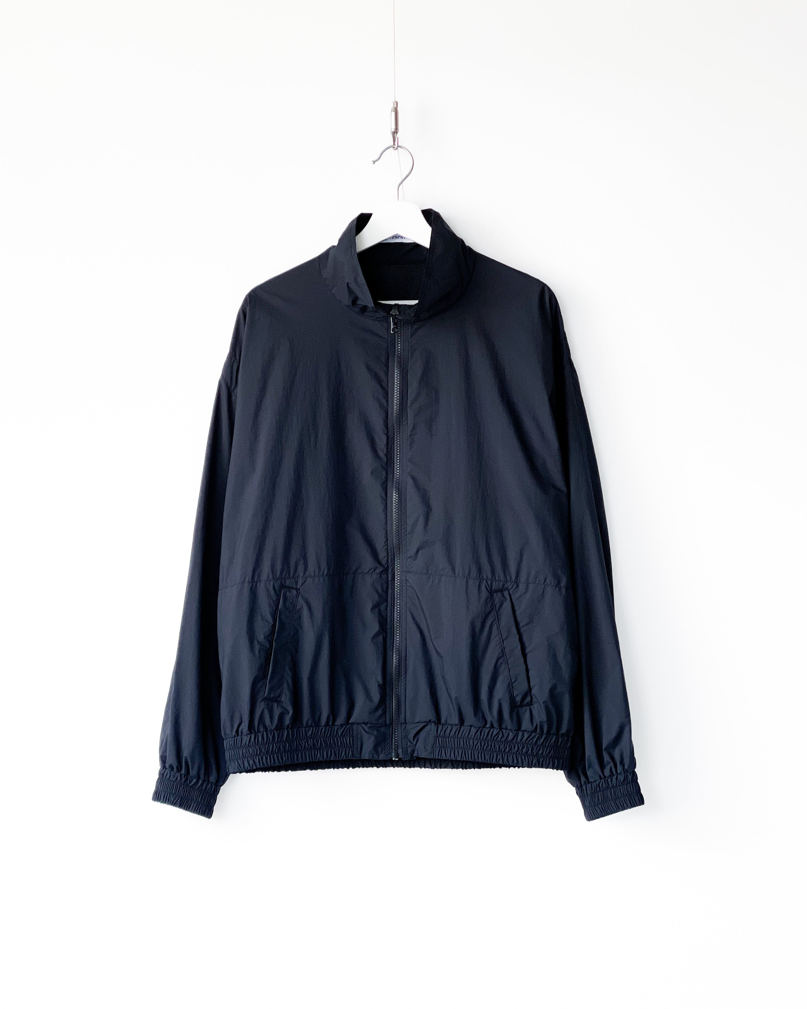 Présente】Présente VENTILATION NYLON TRACK JACKET - BLACKNAVY 