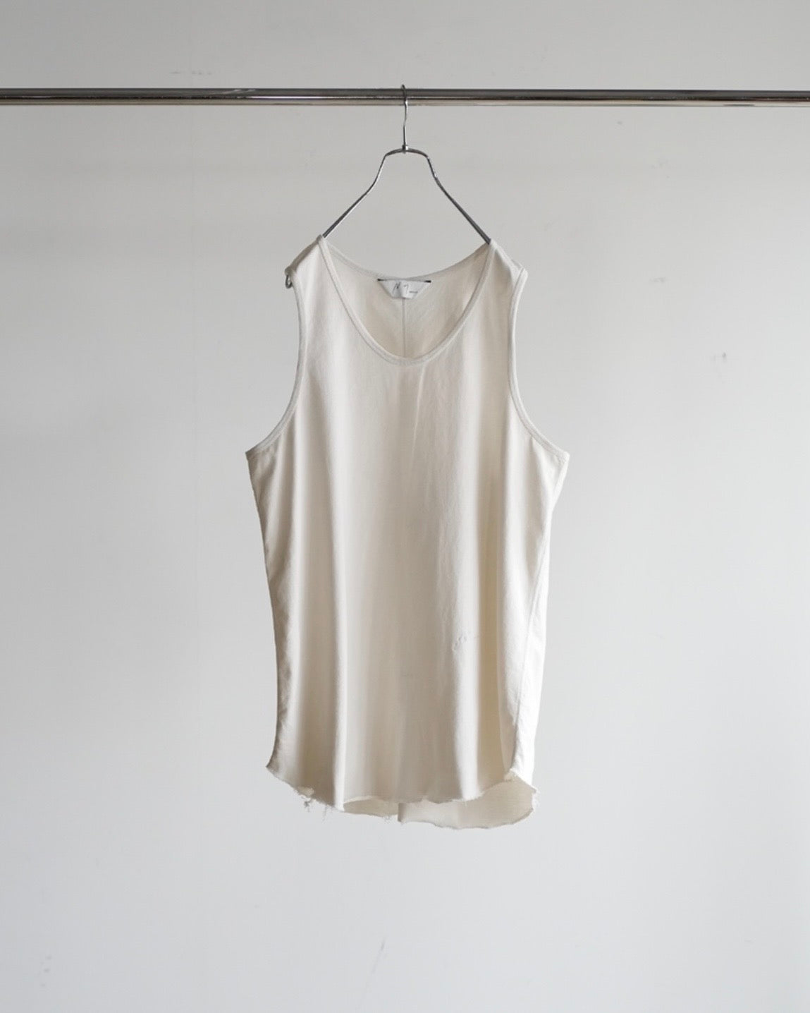 【ANCELLM】UNEVENNESS TANK TOP - G.WHITE