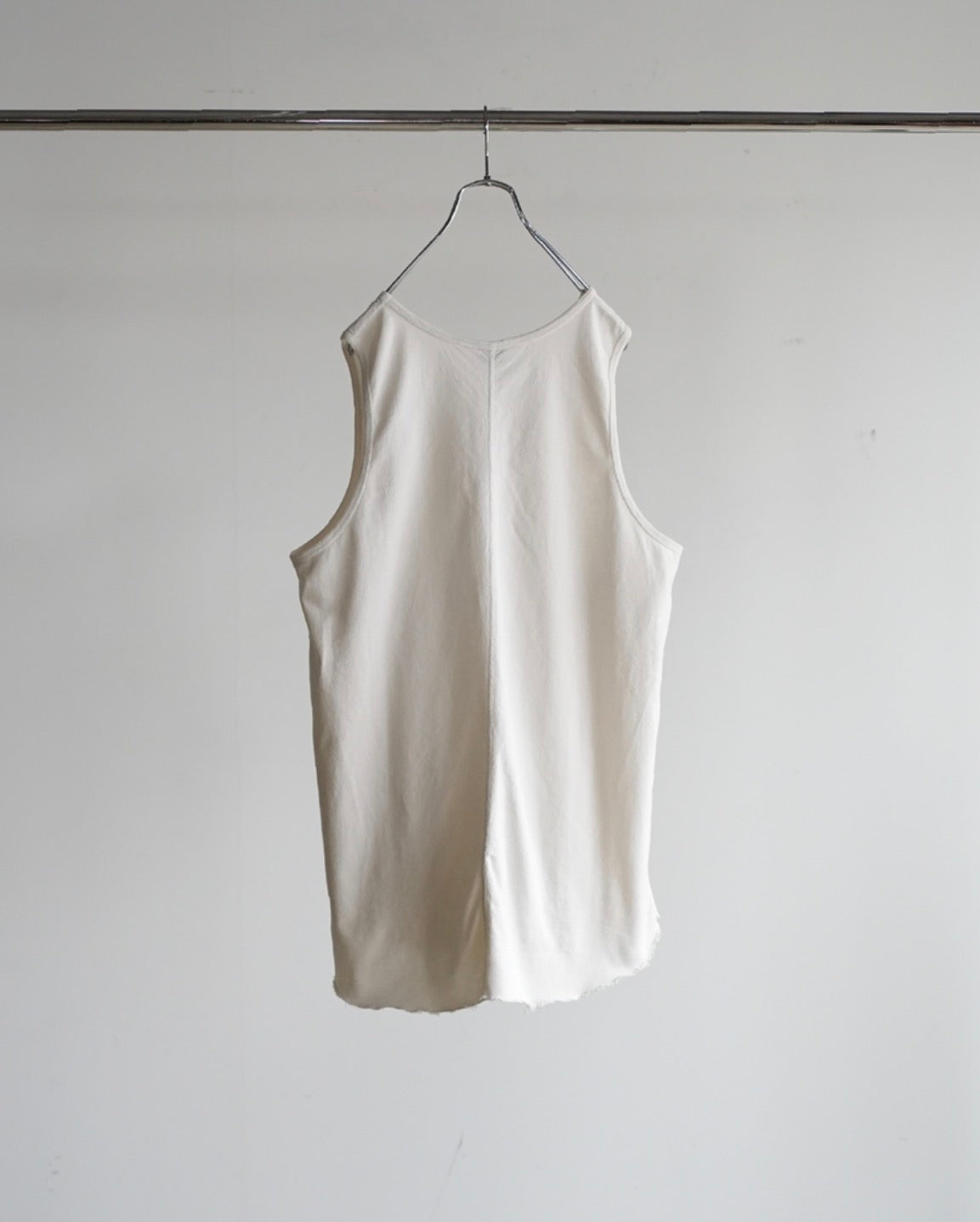 【ANCELLM】UNEVENNESS TANK TOP - G.WHITE