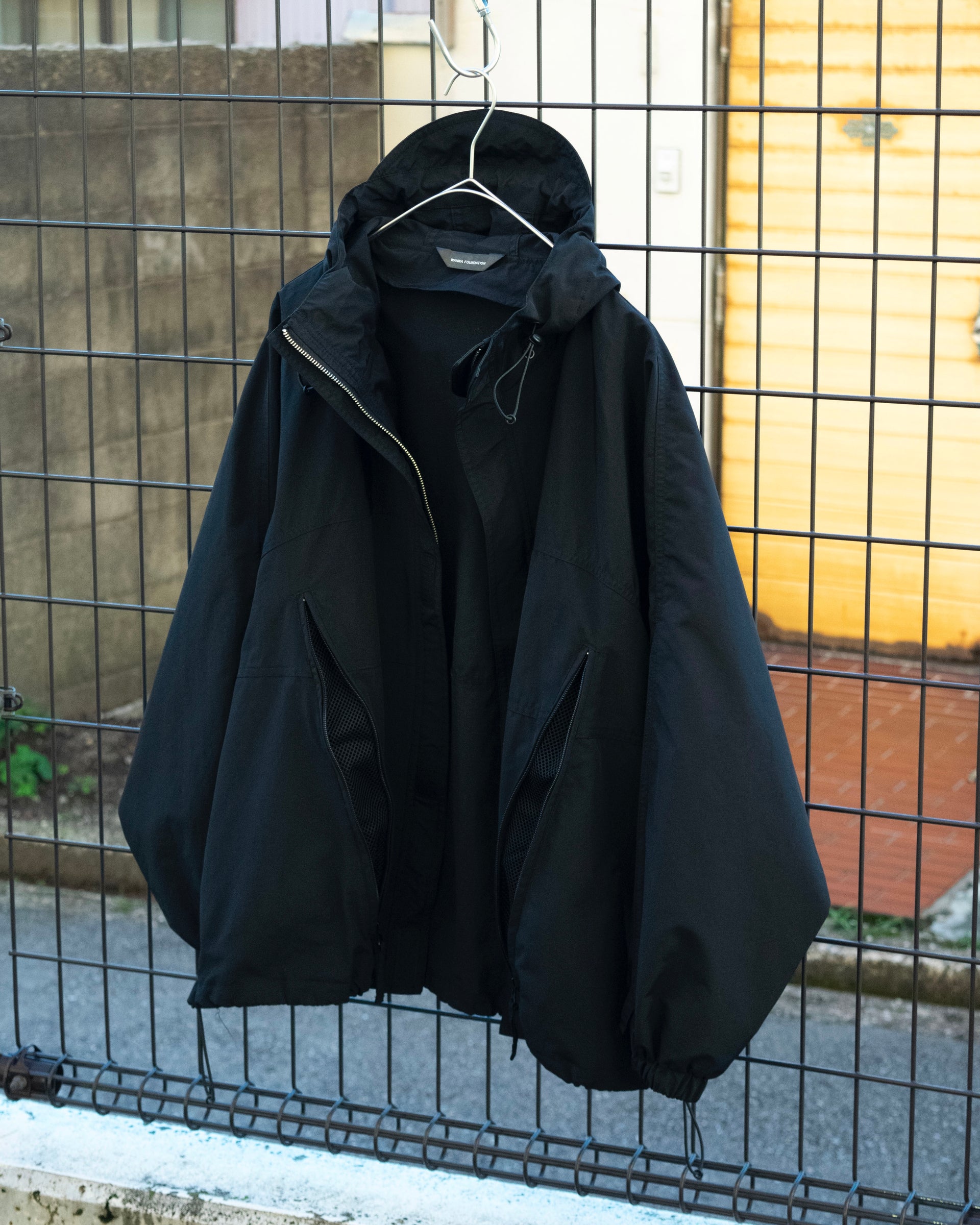 【WANNA FOUNDATION】DESIGN VENTILATION NYLON SHELL JACKET - BLACK