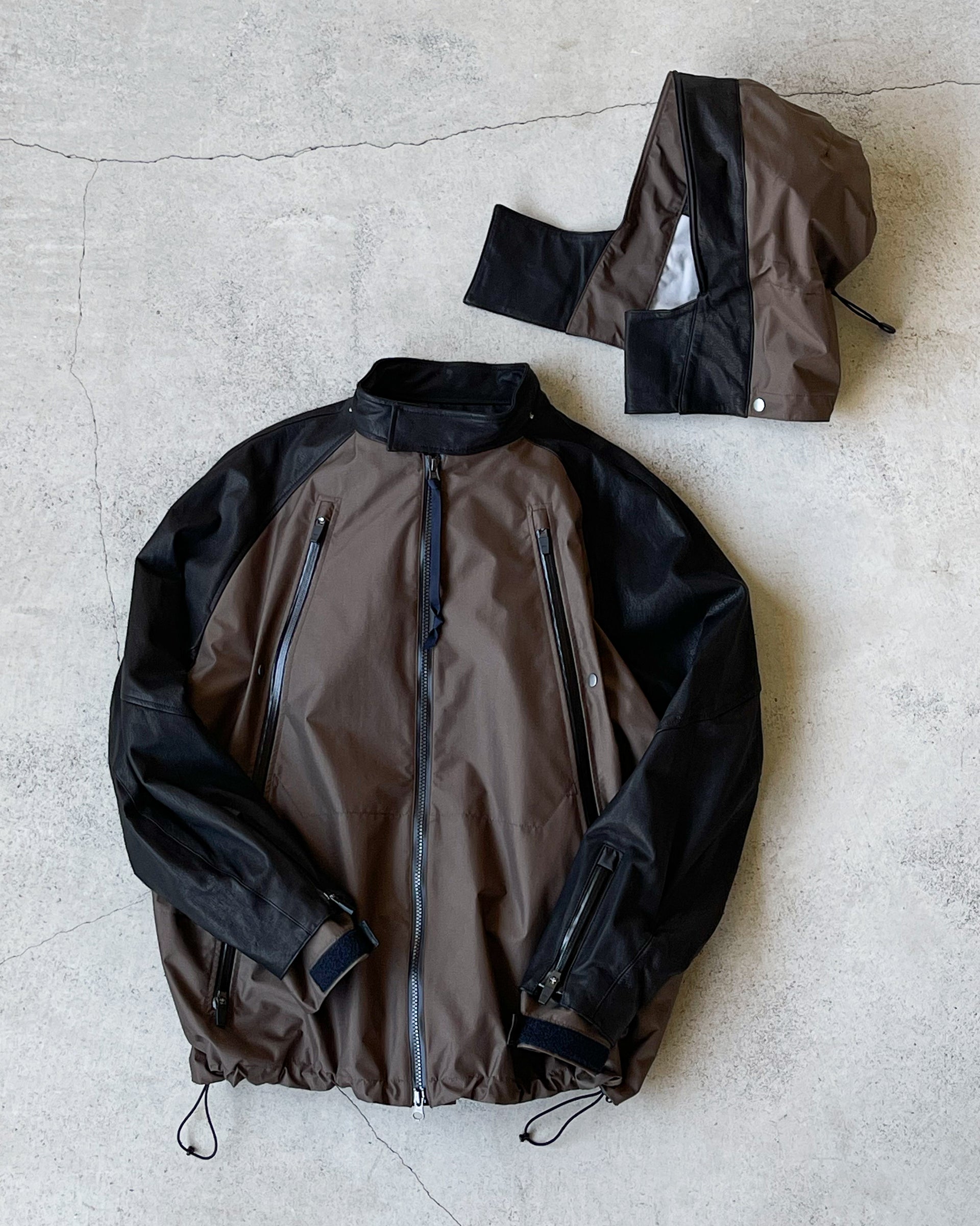 【POLIQUANT】THE WATERPROOF LEATHER / 3 LAYER ASSEMBLY HOODED JACKET - KHAKI