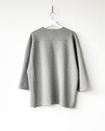 Load image into Gallery viewer, [BODHI] COTTON CASHMERE FOOTBALL TEE - GRAY
