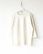 Load image into Gallery viewer, [BODHI] COTTON CASHMERE FOOTBALL TEE - WHITE
