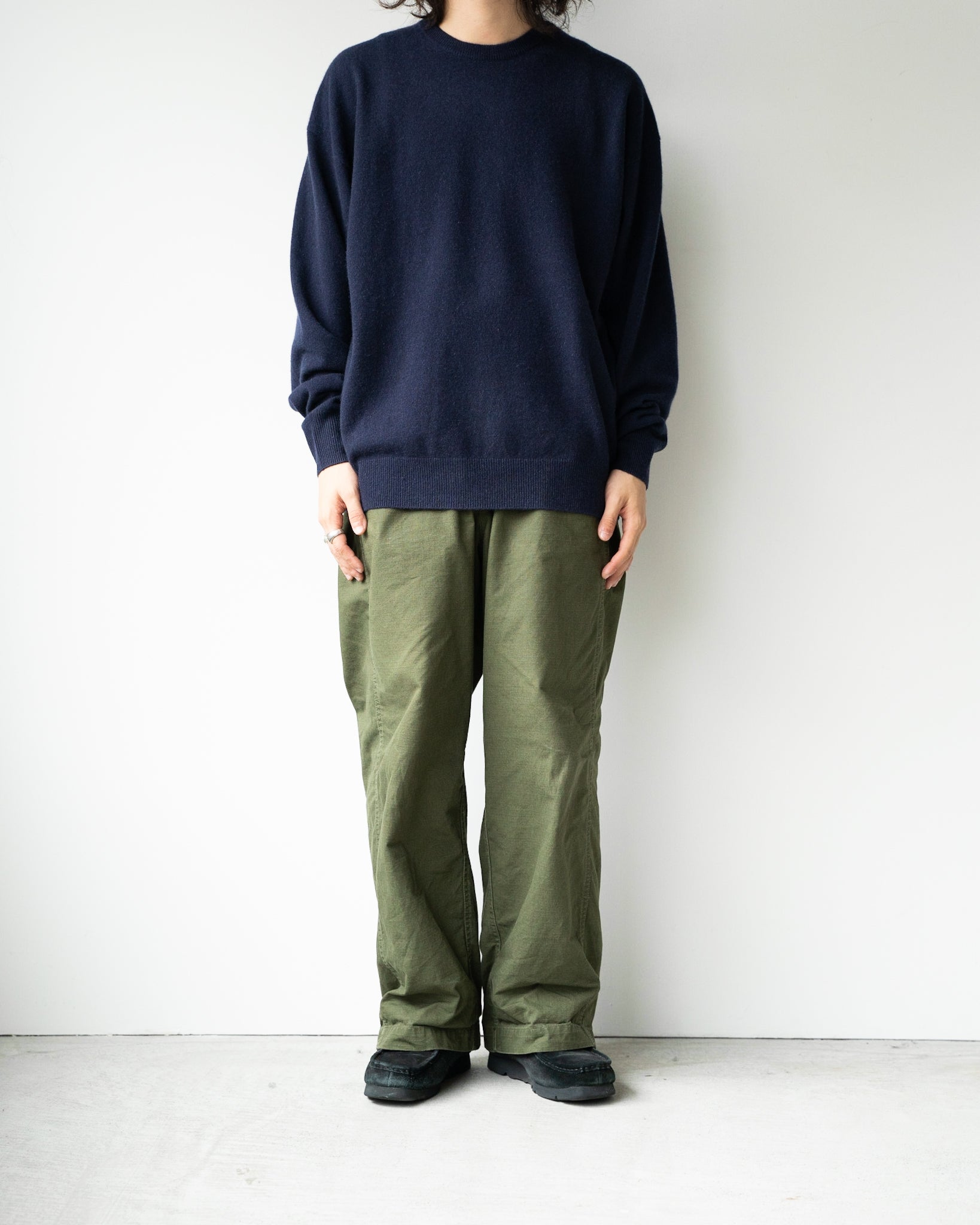 [BODHI] PLAIN CASHMERE SWEATER - NAVY